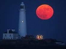 Look up tonight! A full Flower Moon will bloom in the night sky this evening - here's the best time to see it