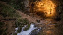 Notfall in Höhle: Großer Rettungseinsatz in Höhle: Notfall bei Wandergruppe
