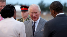 Bermuda-Besuch des Monarchen: König Charles von Würdenträgern begrüßt