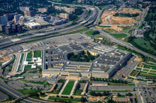 Pentagon sklenil dogovor s sedmimi podjetji za uporabo njihove umetne inteligence