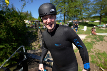 Sonderreporter Michael Großschädl eröffnet die Badesaison 