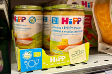 Aretirali moškega, ki je osumljen poskusa izsiljevanja proizvajalca otroške hrane Hipp