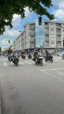 MITROVICA OTVORILA MOTO SEZONU! Hiljade bajkera preplavile grad, defile za pamćenje, pun Hipodrom do kasno u noć! (FOTO)