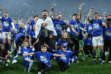 Muslic als Architekt: Aufstieg und Vertragsverlängerung: Schalke euphorisch zurück in Liga eins