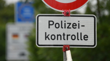 Dobrindt will trotz gesunkener Migrationszahlen Grenzkontrollen fortsetzen