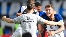 Fußball-Bundesliga: HSV bleibt drin: 