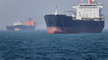 Iran-Krieg: Iran attackiert Ölanlagen in Emiraten - USA versenken Boote