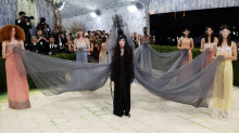 Madonna: Sieben Helferinnen für ihren Met-Gala-Look