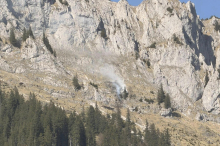 In alpinem Gelände: Waldbrand am Pfaffenstein fordert Einsatzkräfte