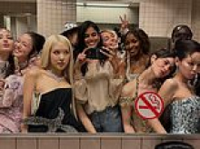 Margot Robbie, Gracie Abrams and Ayo Edebiri join forces to recreate the iconic viral 2017 Met Gala bathroom mirror selfie