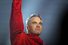 „Dumm und dümmer“: Robbie Williams verpasst sich neuen Look