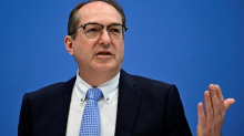 Dobrindt: Diskussionen über mögliche Minderheitsregierung 