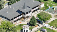 BRUKA BLOKADERA NA ĐURĐEVDAN: Šaka jada traži uklanjanje banera ''Srbija pobeđuje'' u Kragujevcu