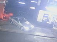 Moment brazen gang ram raid London jewellers with Mercedes before stealing £10,000 of goods