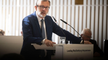 Mehr Geld für Beamte?: Reform der Besoldung für Beamte erst nach der Landtagswahl