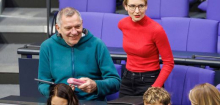 Die Linke: Nur 2850 Euro netto für Bundestagsabgeordnete? Gutachten bezweifelt Rechtmäßigkeit