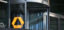 Commerzbank streicht Tausende Jobs und strebt mehr Gewinn an