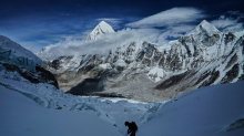 Mount Everest: Mount Everest: Rekordzahl an Kletterzulassungen