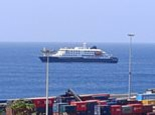 US sends evacuation flight to rescue 17 Americans trapped on hantavirus cruise ship and bring them to state-of-the-art quarantine center in NEBRASKA