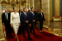 Peter Magyar bo zaprisegel kot novi madžarski premier, sledila bo velika zabava ob Donavi