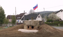Iz zemlje izkopali del pozabljene zgodovine - mitralješko gnezdo
