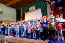 So bunt feiern Volksschule und Kindergarten Tristach ihr Jubiläum