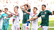Fußball-Bundesliga: Europacup-Traum lebt: Augsburg schlägt schwache Gladbacher