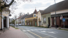 Lek gradi – bo dovolj stanovanj? Lendava in Brnik pred isto dilemo