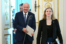 ÖVP gegen Neos: Kleine Fouls unter Partnern