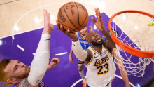 Lebron ponižen kao nikada pre u NBA! Oklahoma na korak od finala