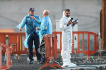 Evakuacija ladje s hantavirusom na Tenerifu, prva skupina Špancev je že na kopnem