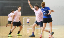 Goran Navojec okupio glumce, bivše sportaše i političare: Sportsko natjecanje na kazališnom festivalu