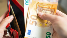 Plače po poklicih v Sloveniji: koliko zaslužijo inženirji, menedžerji, zdravniki, obrtniki