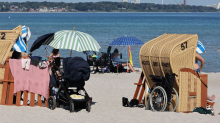 Inklusion: Wo Wattrollstühle und Mattenwege den Strandtag erleichtern