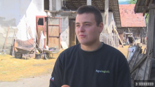 VELJKO (21) ODBIO GRAD I OSTA NA SELU! Sa porodicom živi od stoke i zemlje, a zbog ovoga mu je posebno drago: Živim kao domaćin! (FOTO)
