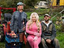 Moment glamorous Essex influencer, 26, boasting a designer bag collection worth thousands breaks down in tears when she realises she will have to spend a week at a hippie commune in Cornwall