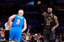 Prvaki po napeti končnici četrte tekme končali sezono Lakersov