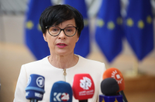 Komisarka Kos rok za odprtje vseh sklopov pogajalskih poglavij z Ukrajino postavila julija