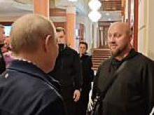 Paranoid Putin stages conversation with 'tourist' because he's too worried to meet actual strangers