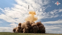 Rusija je preizkusila novo raketo dolgega dosega, ki lahko nosi jedrsko konico