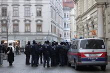 „Professionell“ : Volksanwaltschaft lobt Polizei für Einsatz vor Akademikerball und Grazer Derby 