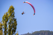 Paragleiter-Pilot kollidiert in Kärnten mit Hochspannungsleitung 