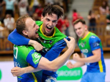Andraž Makuc odhaja v Romunijo, Uroš Knavs k Slovanu