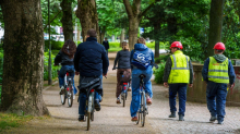 Platzmangel in der Stadt: Konflikt zwischen Radfahrern und Fußgängern: Helfen Verbote?
