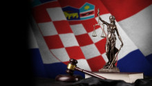 ŠOK U KOMŠILUKU! Legendarni trener proteran iz Hrvatske u 75. godini