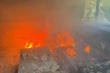 Brandstiftung? Feuer in Betriebsgebäude in St. Veit ausgebrochen