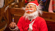 Rassismus: Mann wollte Weihnachtsmann anstiften, Kinder zu vergiften – 15 Jahre Haft