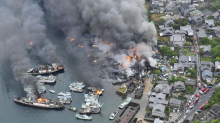 Feuer: Großbrand in japanischer Werft