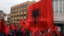 IZ KRILA GRBOVIĆA OTVARAJU PITANjE 