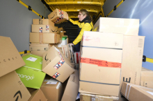Kosten werden weitergegeben: Handelsforscher warnt: „Die Paketsteuer wird nahezu alle Online-Shopper treffen“